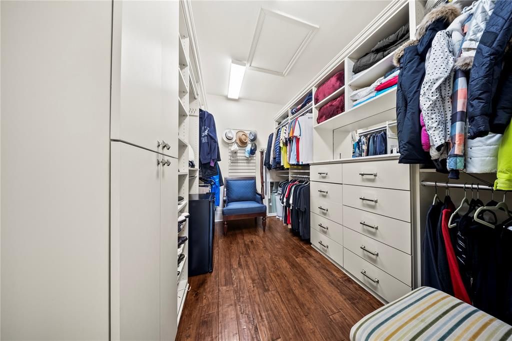 Interior, Walk-in Closets, Wood Texture Flooring