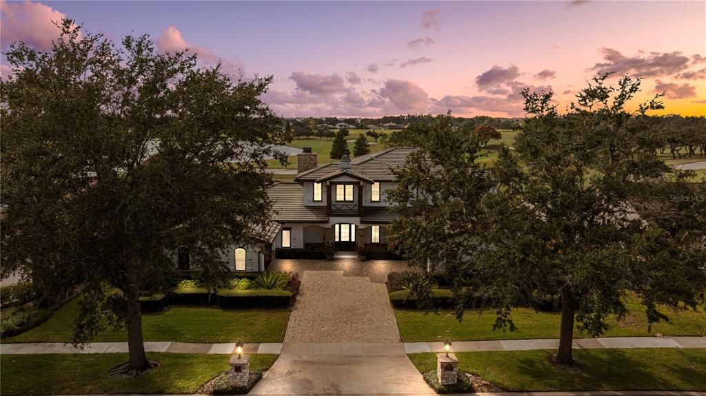 Exterior, Facade, Queen Anne Victorian