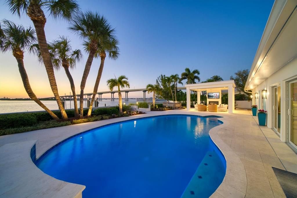 Exterior, Pool, Water