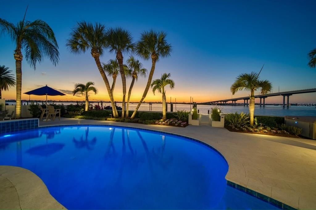 Exterior, Pool, Water