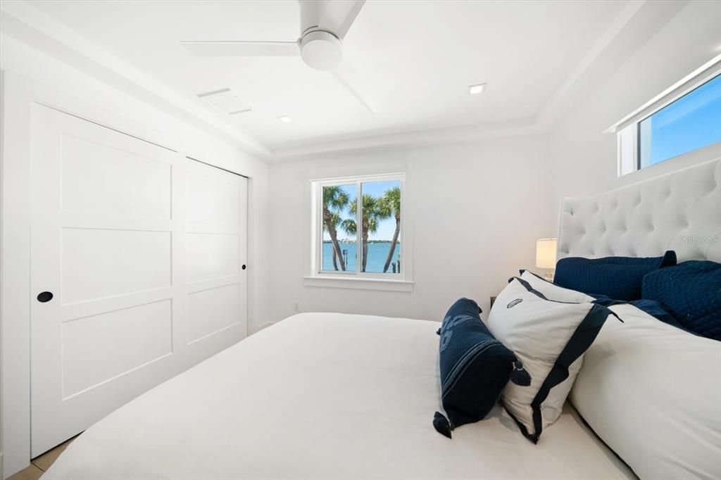 Bedroom, Interior, Recessed Lighting, Water