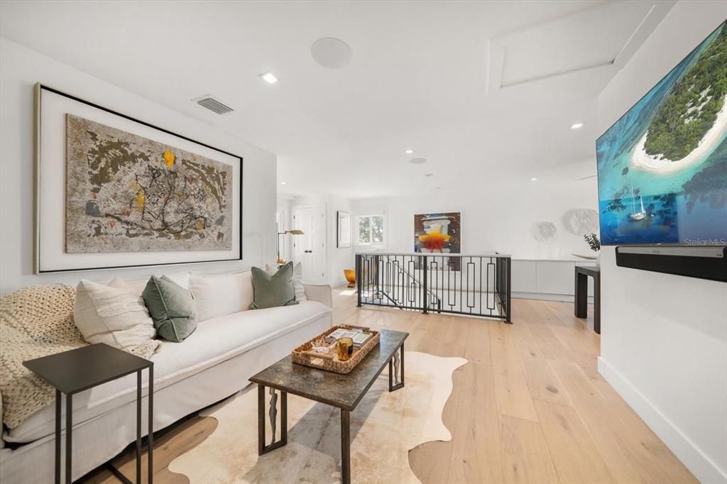 Interior, Living room, Recessed Lighting, Wood Texture Flooring