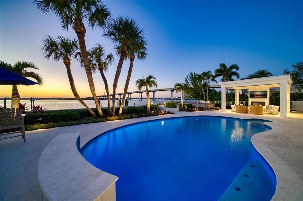 Exterior, Pool, Water