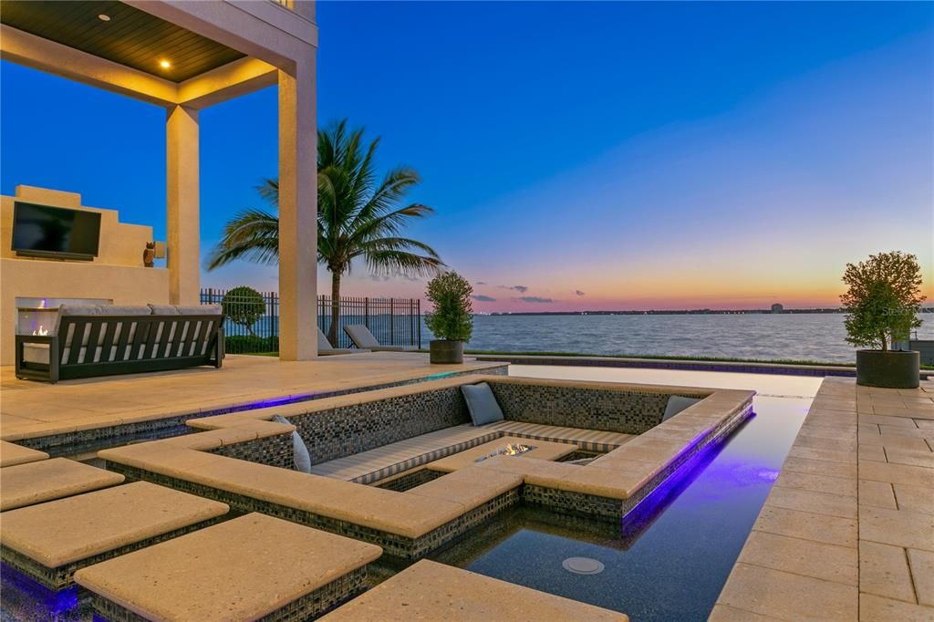 Exterior, Pool, Water