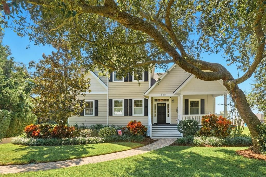 Exterior, Facade, Farmhouse