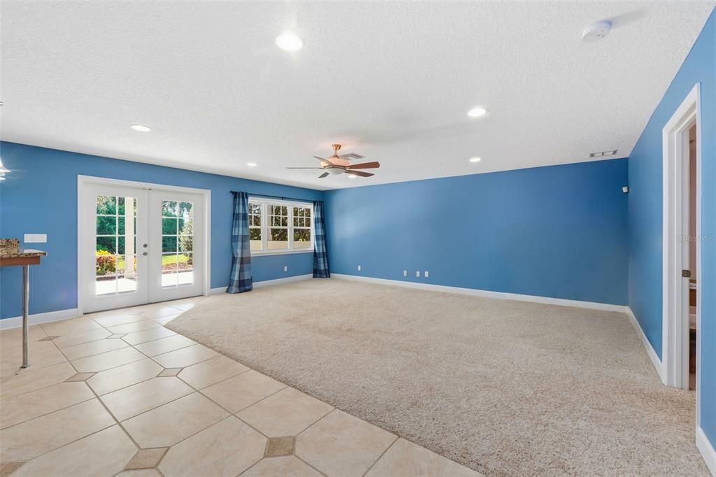 Empty room, Interior, Recessed Lighting