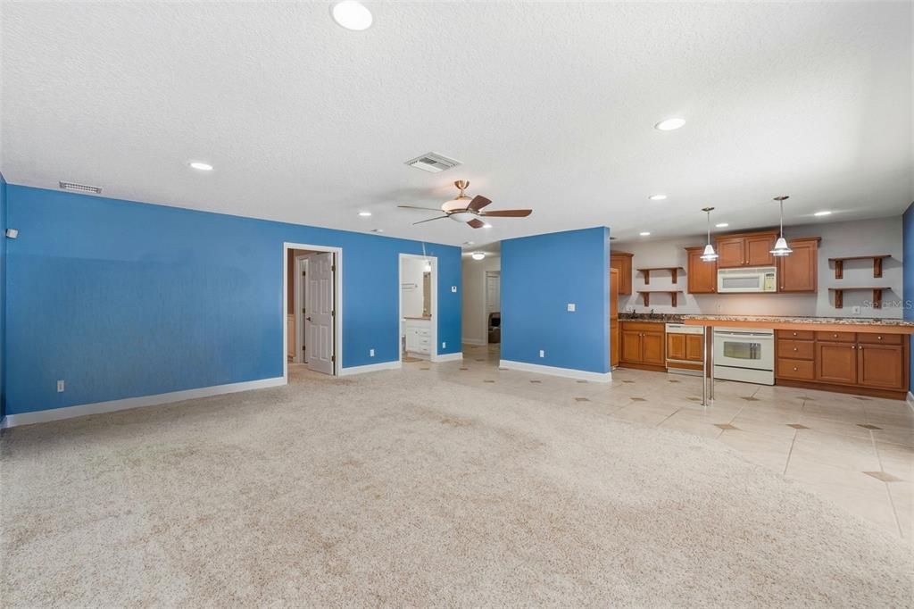 Empty room, Interior, Kitchen, Pendant Lights, Recessed Lighting