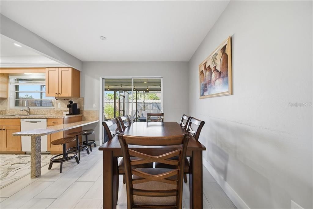 Dining room, Interior, Kitchen, Recessed Lighting