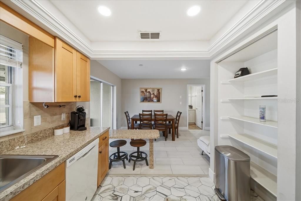 Dining room, Interior, Recessed Lighting