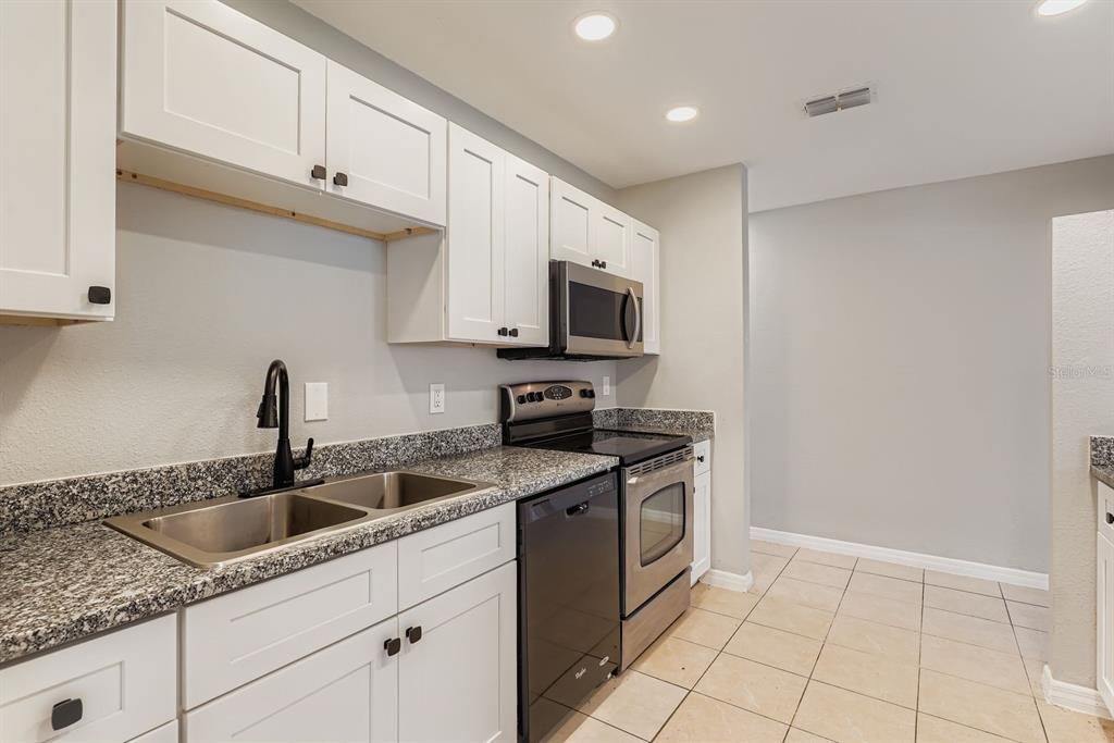Interior, Kitchen, Recessed Lighting, Washer
