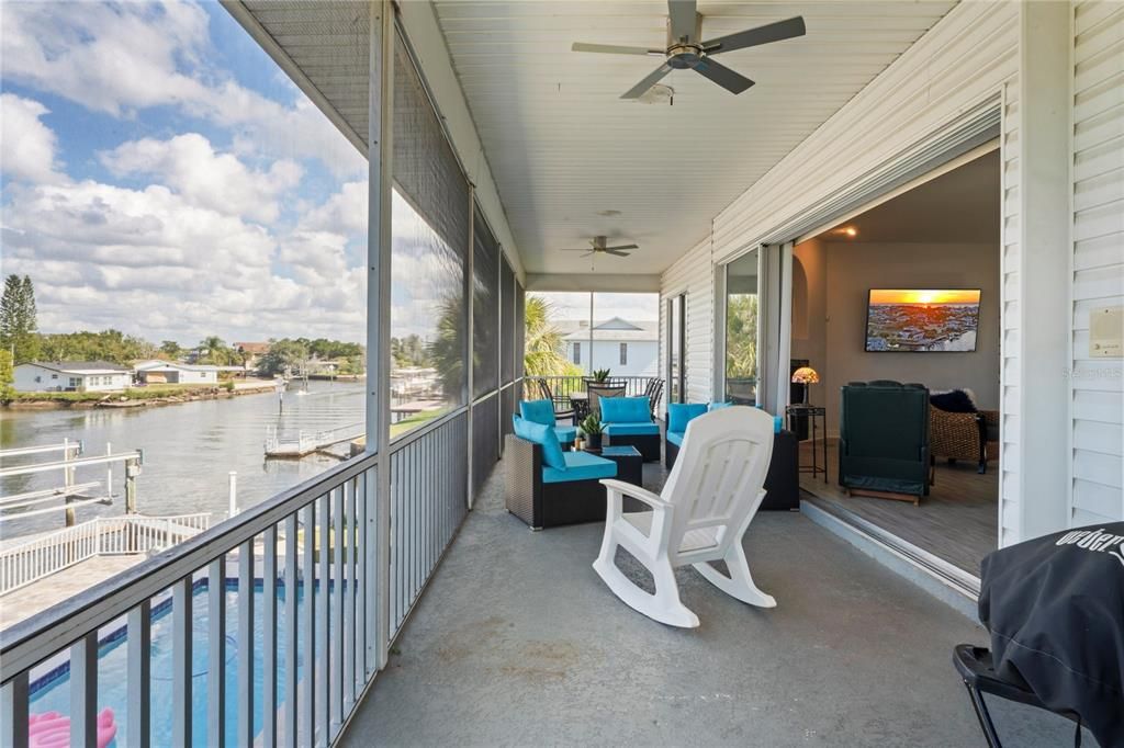 Interior, Sun Room, Water
