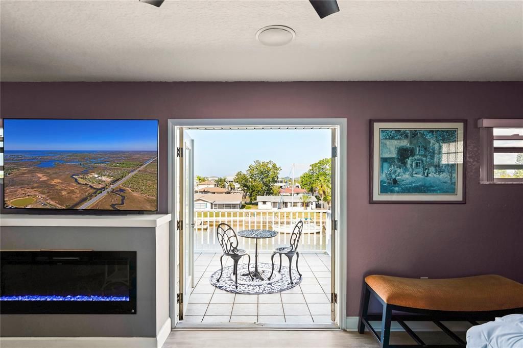 Fireplace, Interior, Water