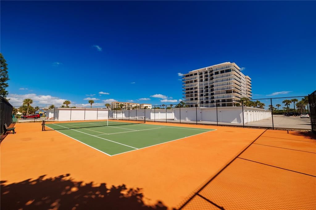 Exterior, Tennis Courts