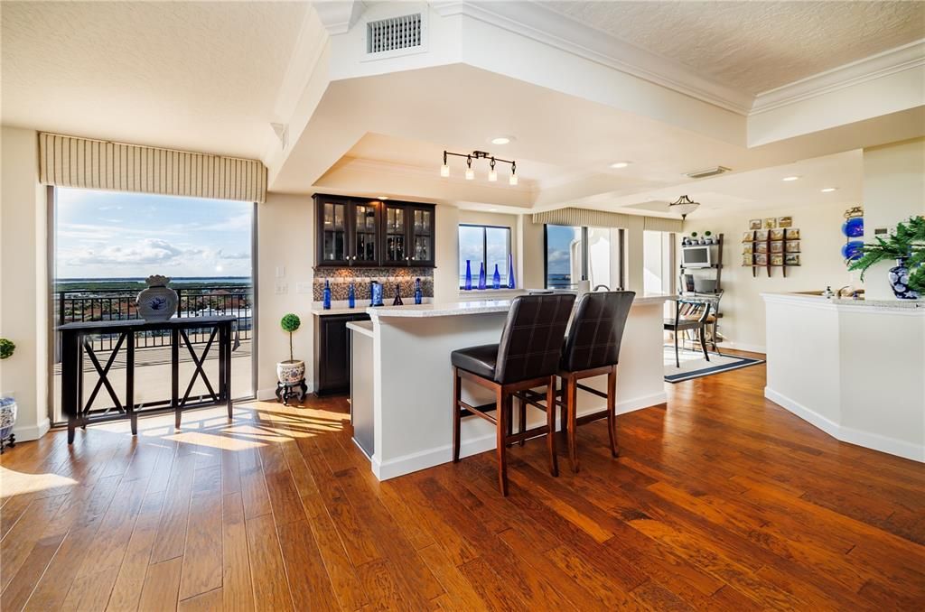 Interior, Recessed Lighting, Wood Texture Flooring