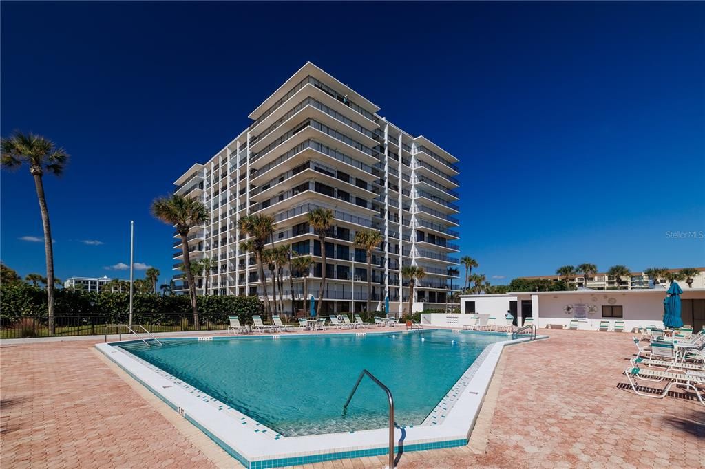 Exterior, Facade, Pool, Condo Building