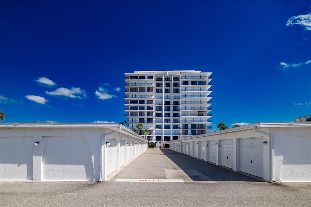 Detached Garage, Exterior