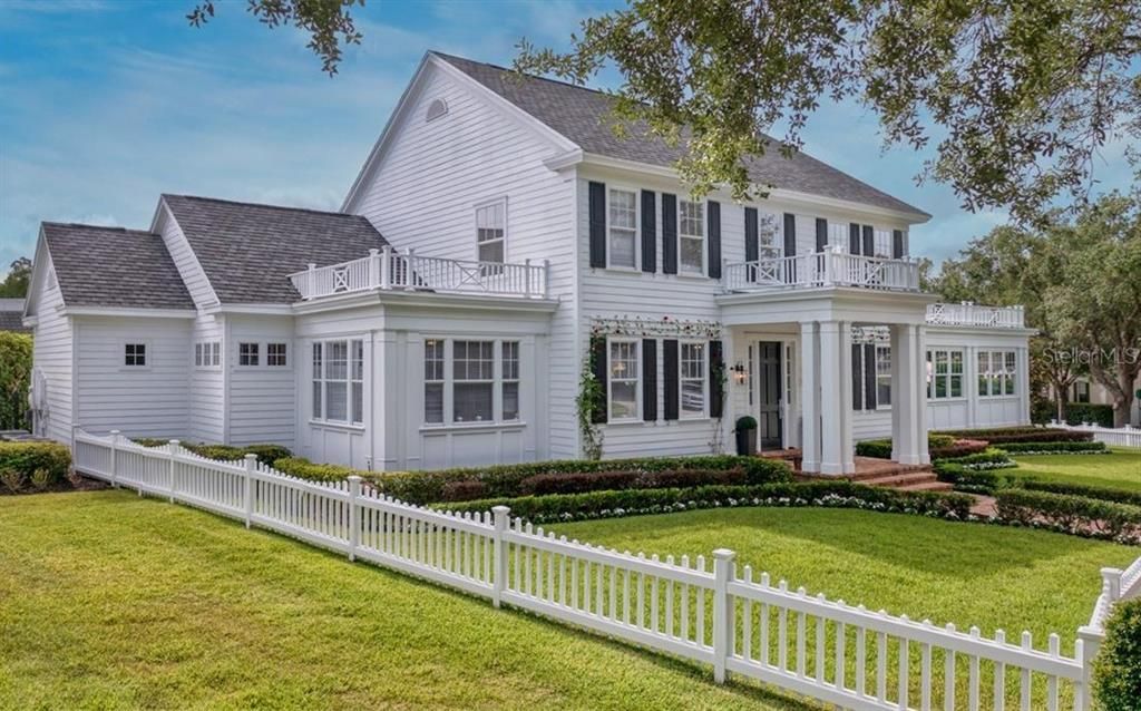 Backyard, Exterior, Facade, Farmhouse