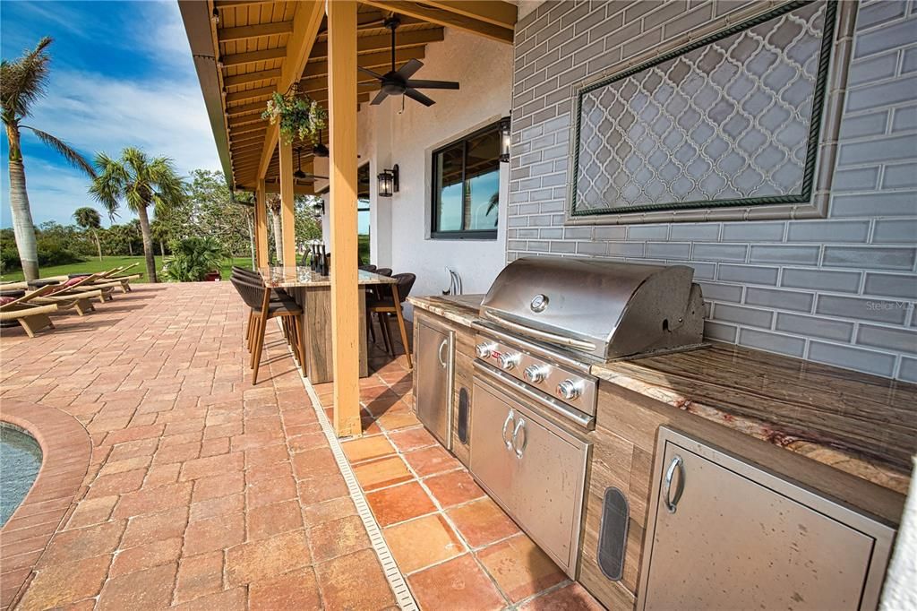 Exterior, Outdoor Kitchen
