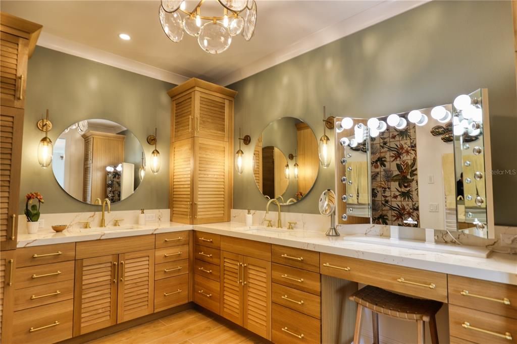 Bathroom, Dual Sink Vanities, Interior, Recessed Lighting, Wood Texture Flooring