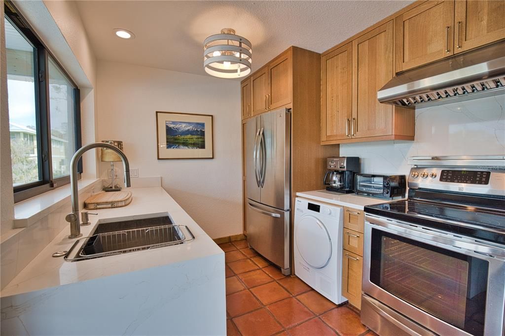 Interior, Kitchen, Recessed Lighting, Stainless Steel Appliances, Washer