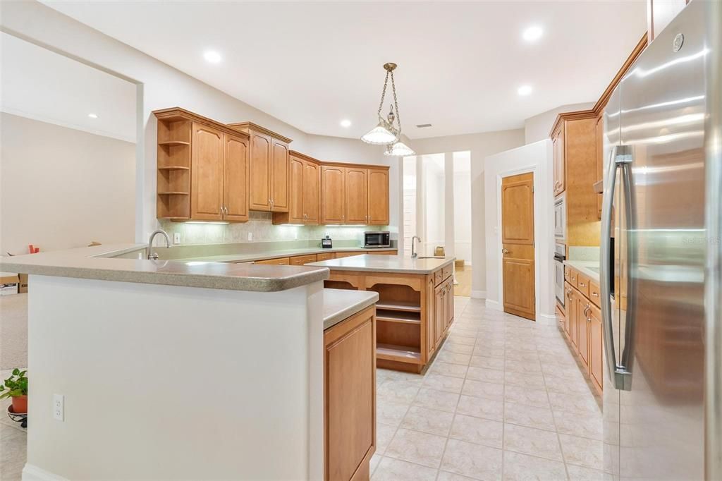 Interior, Kitchen, Pendant Lights, Recessed Lighting, Stainless Steel Appliances