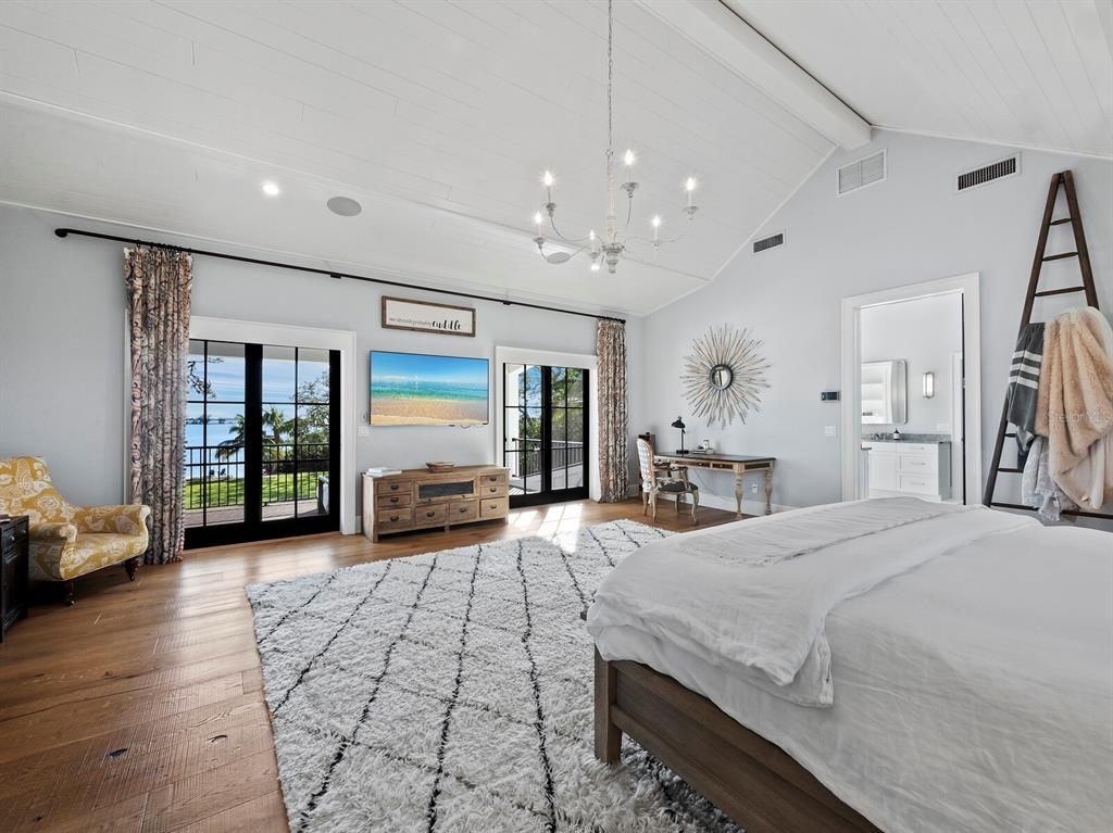 Bedroom, Interior, Pendant Lights, Recessed Lighting, Water, Wood Texture Flooring