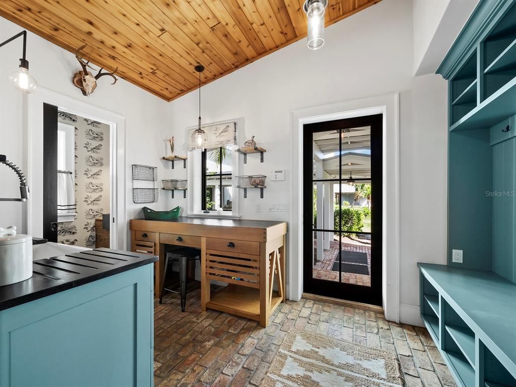 Interior, Pendant Lights, Wooden Ceilings