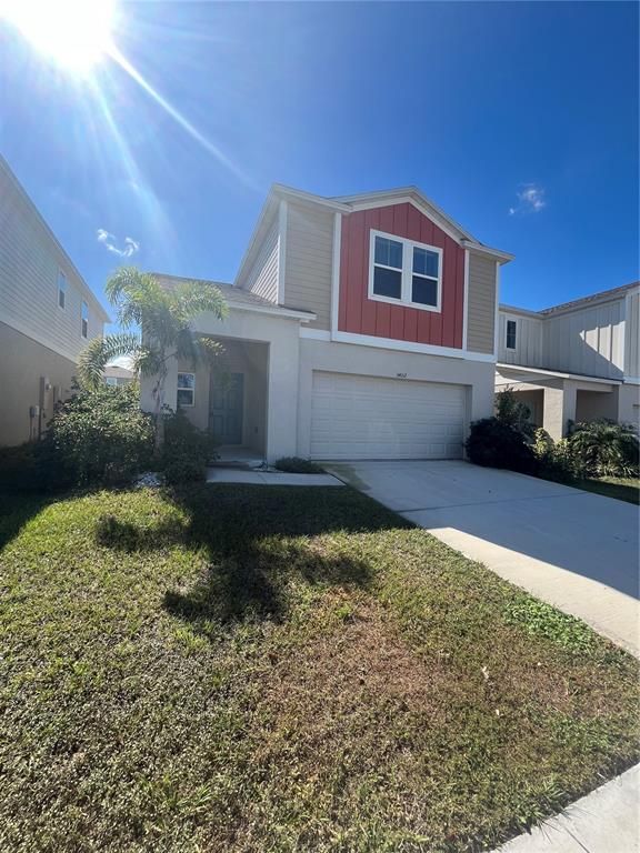 Attached, Exterior, Facade, American Craftsman