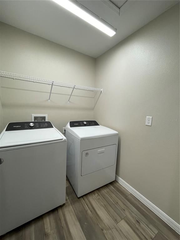 Interior, Washer, Wood Texture Flooring