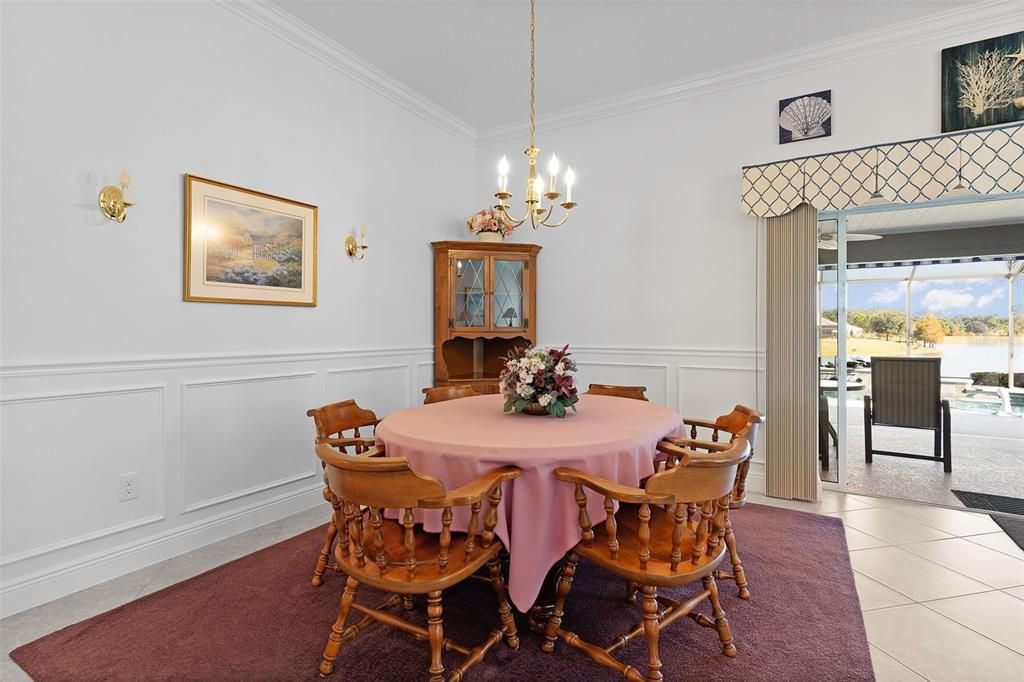 Chandelier, Dining room, Interior