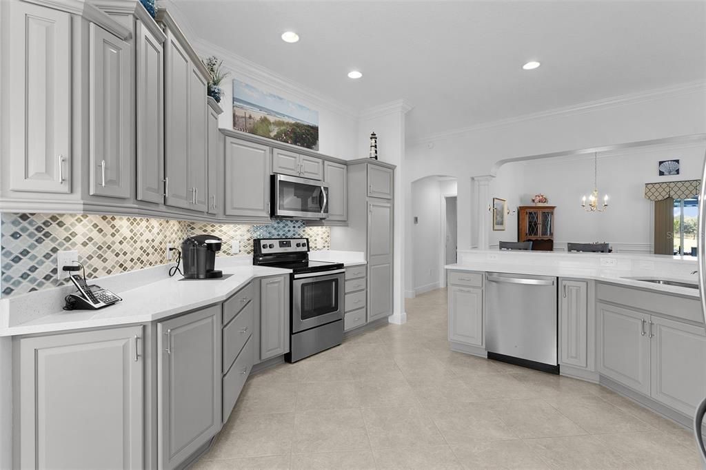 Chandelier, Interior, Kitchen, Recessed Lighting, Stainless Steel Appliances