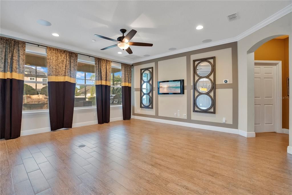 Empty room, Interior, Recessed Lighting, Wood Texture Flooring