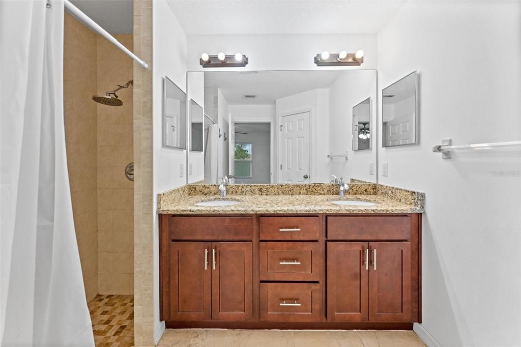 Bathroom, Dual Sink Vanities, Interior