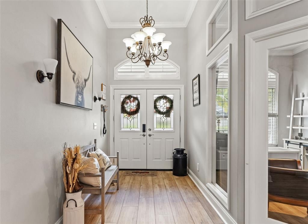 Chandelier, Interior, Wood Texture Flooring