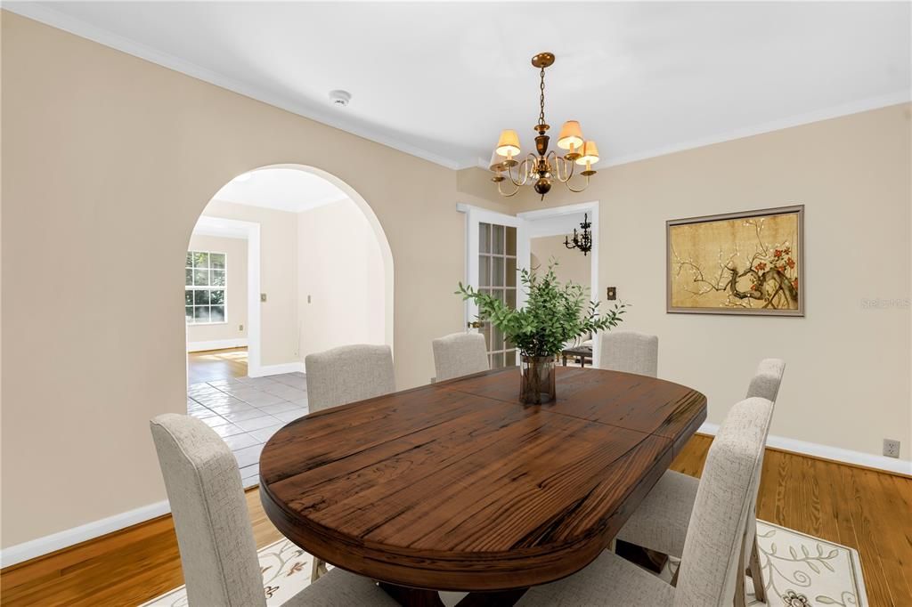 Chandelier, Dining room, Interior, Wood Texture Flooring