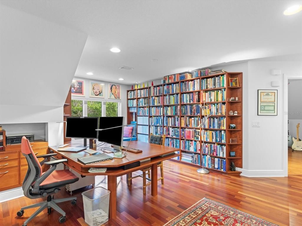 Home Office, Interior, Recessed Lighting, Wood Texture Flooring