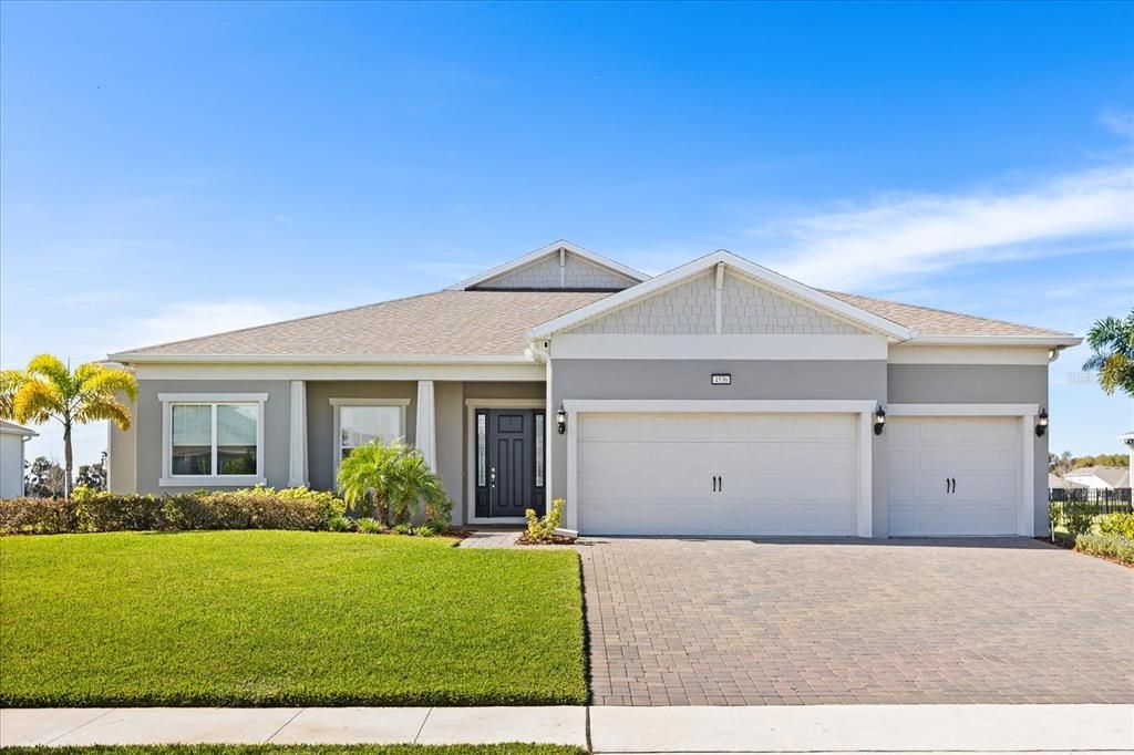 Attached, Exterior, Facade, Ranch