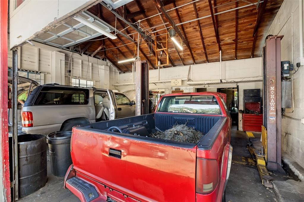 Garage, Interior