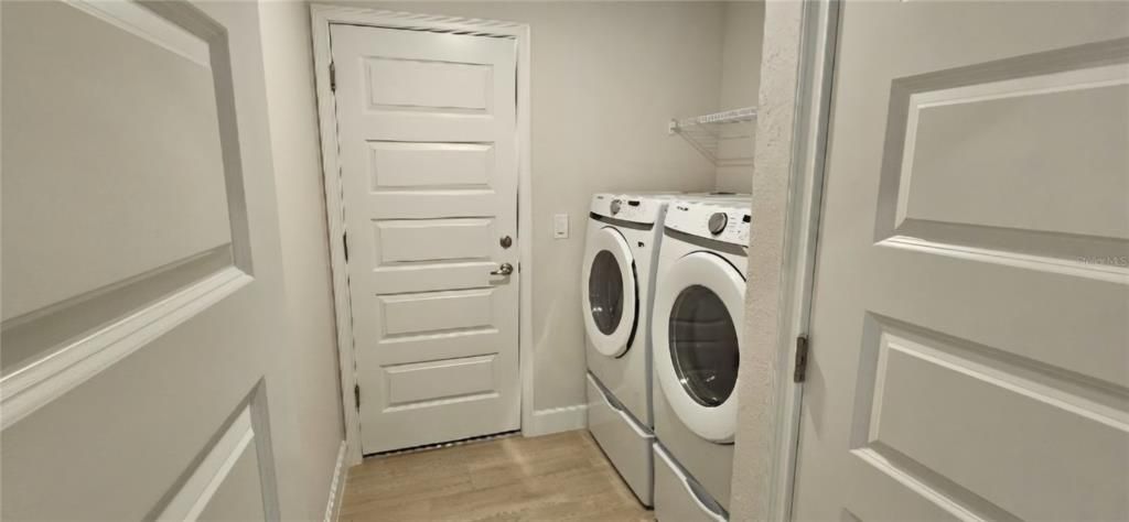 Interior, Utility Closets, Washer, Wood Texture Flooring