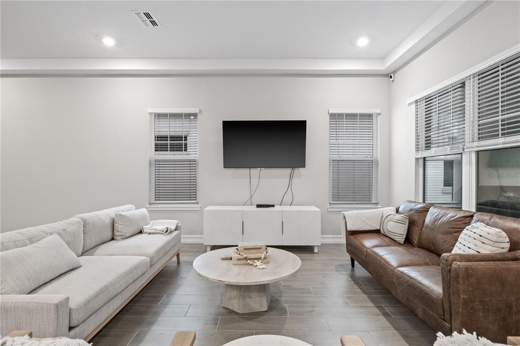 Interior, Living room, Recessed Lighting, Wood Texture Flooring