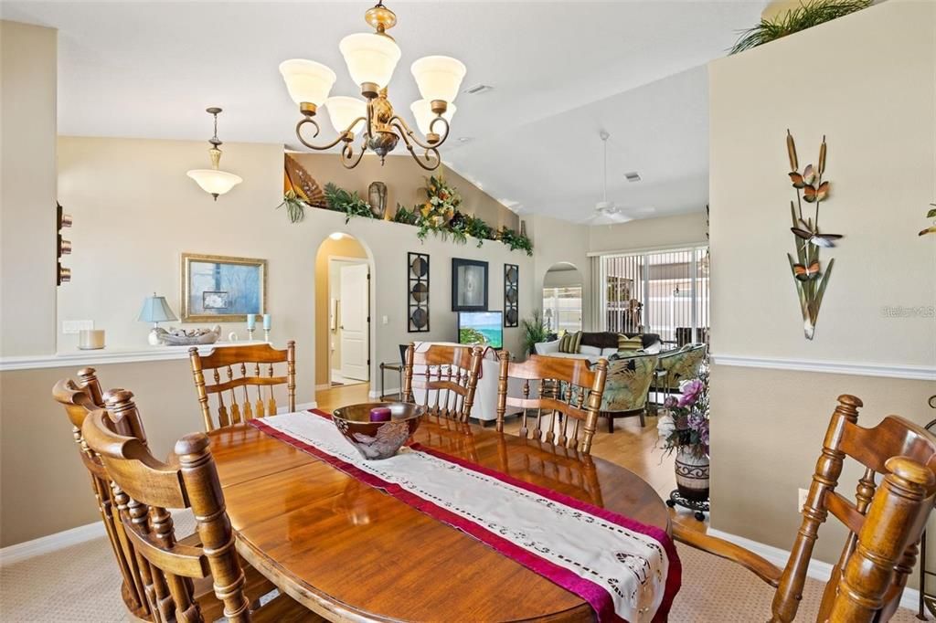 Chandelier, Dining room, Interior, Living room, Pendant Lights
