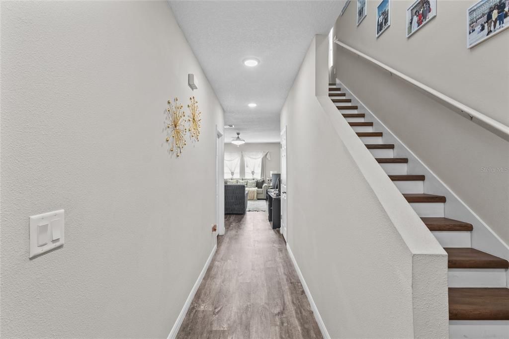 Interior, Recessed Lighting, Wood Texture Flooring