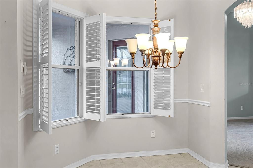 Chandelier, Interior
