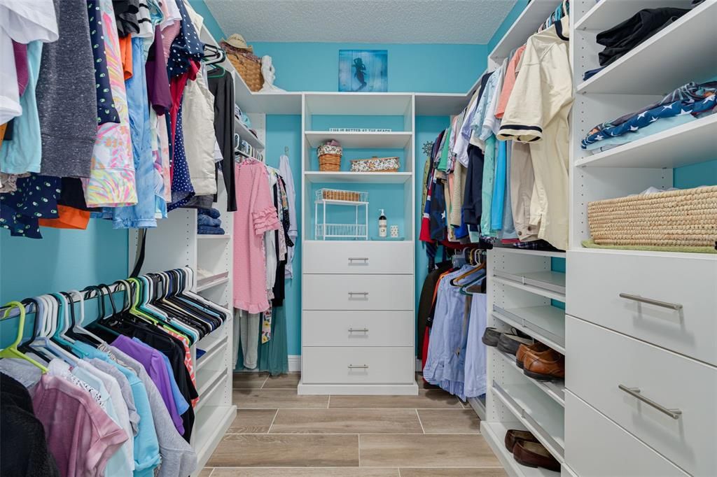 Interior, Walk-in Closets, Wood Texture Flooring