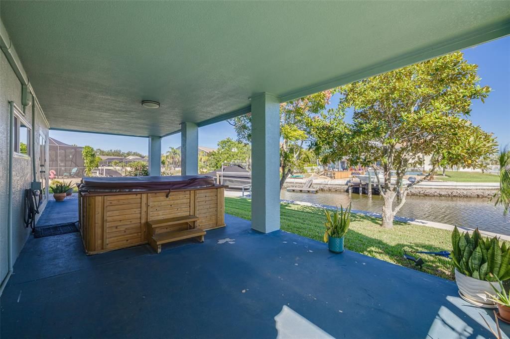 Exterior, Hot Tub, Water