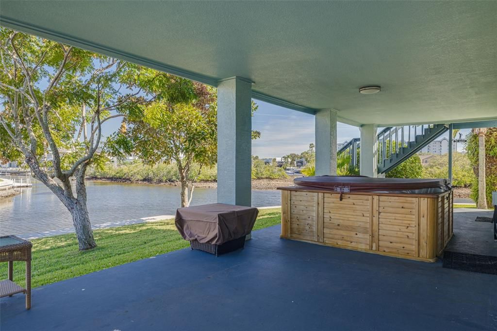 Exterior, Hot Tub, Water