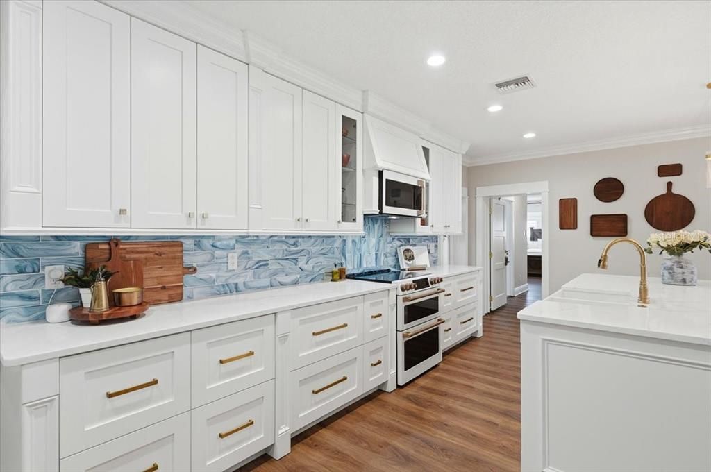 Interior, Kitchen, Recessed Lighting, Wood Texture Flooring