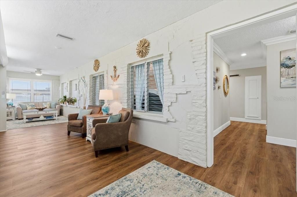 Interior, Living room, Marble Walls, Recessed Lighting, Wood Texture Flooring