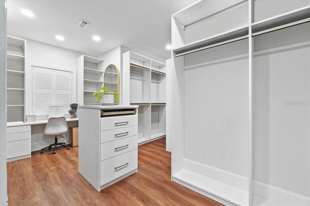 Interior, Recessed Lighting, Walk-in Closets, Wood Texture Flooring