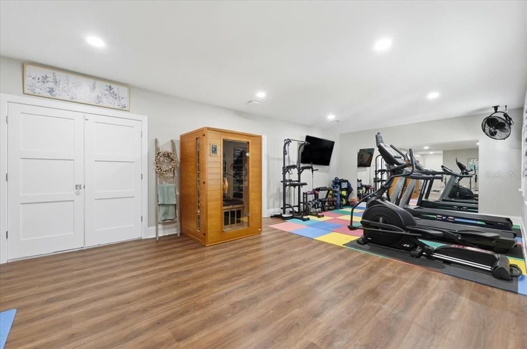 Fitness Equipment, Interior, Recessed Lighting, Sauna Room